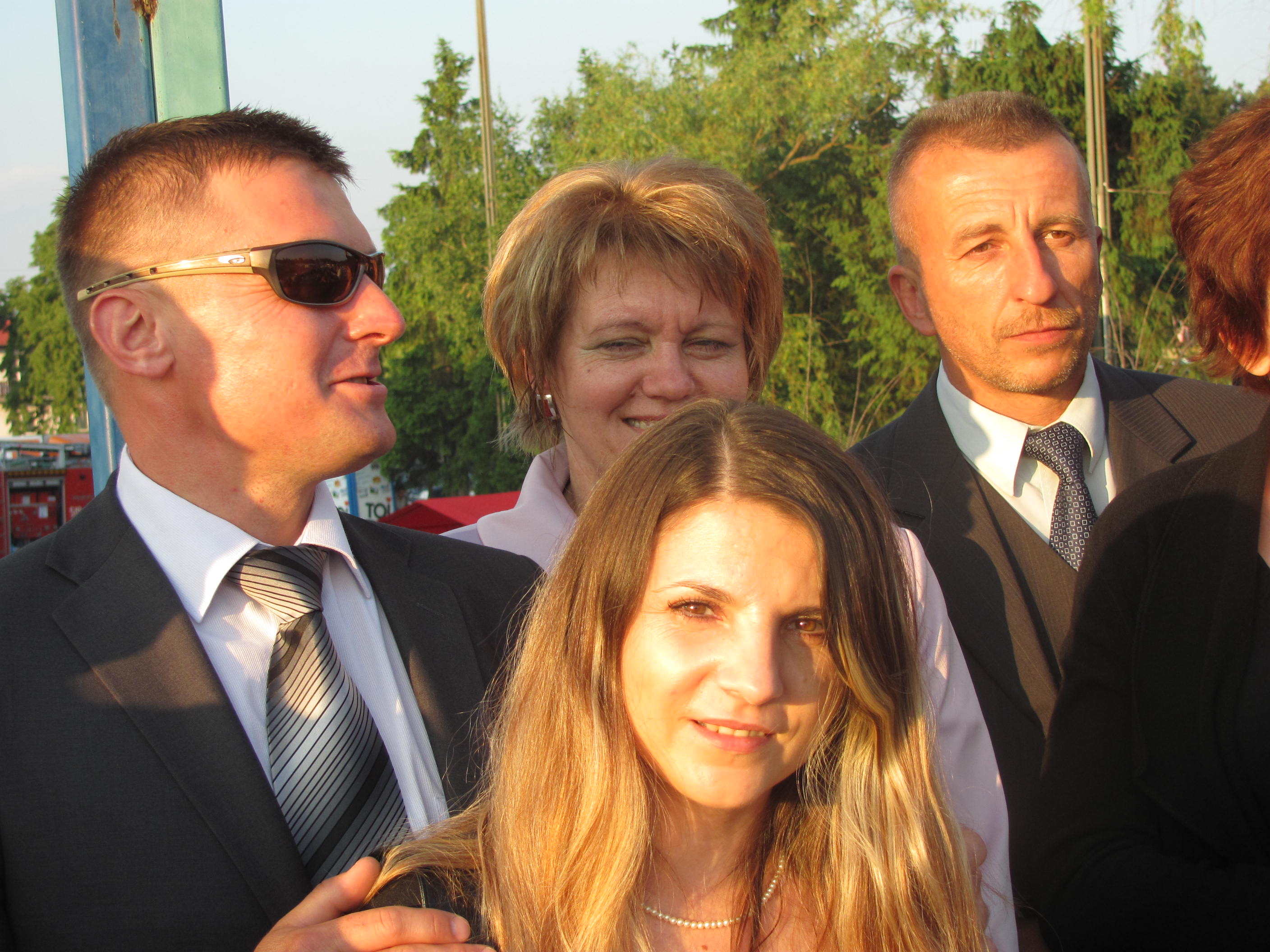 img_4p.jpg img_4p.jpg